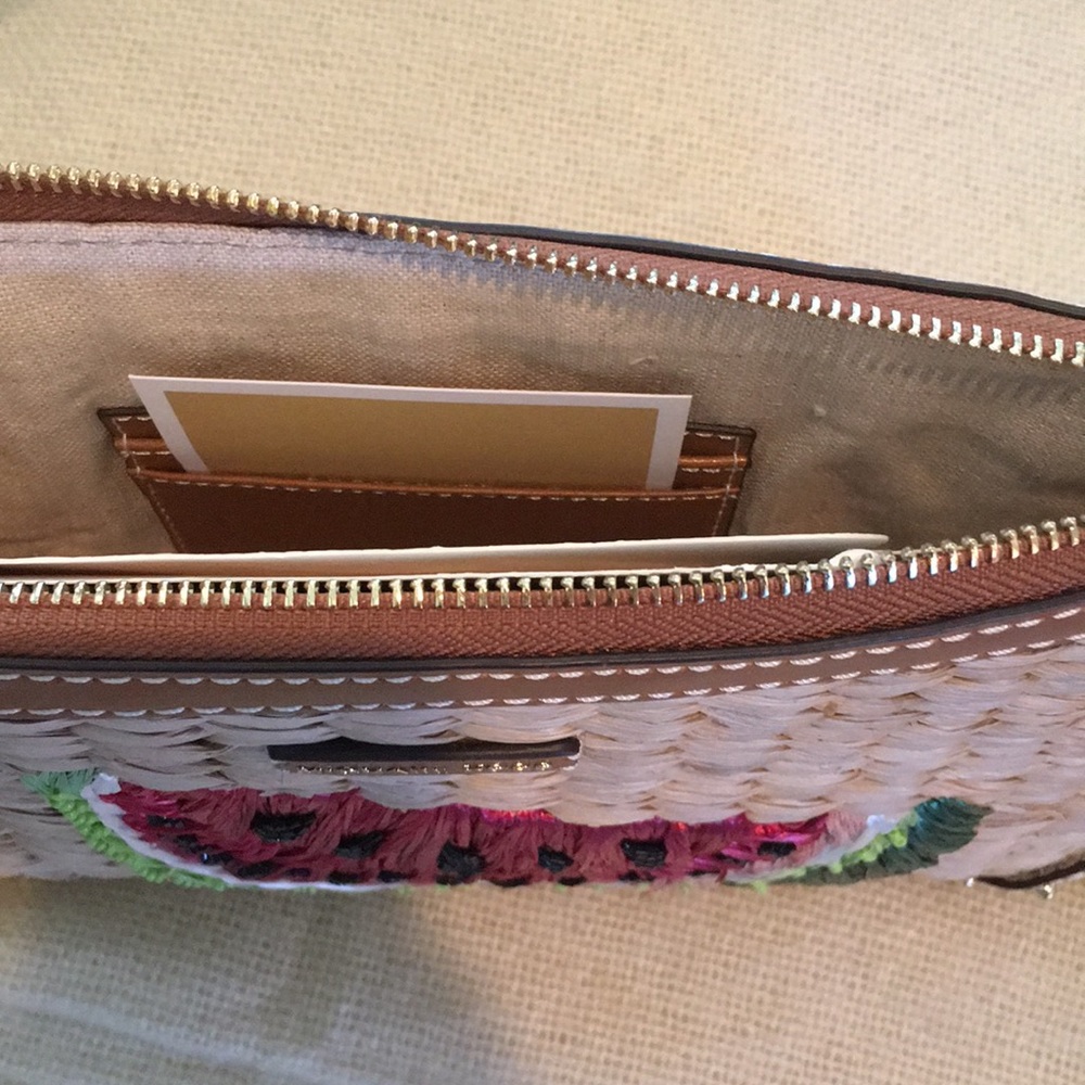 2X🎉HP🎉Michael Kors XL Wristlet - Picture 6 of 8